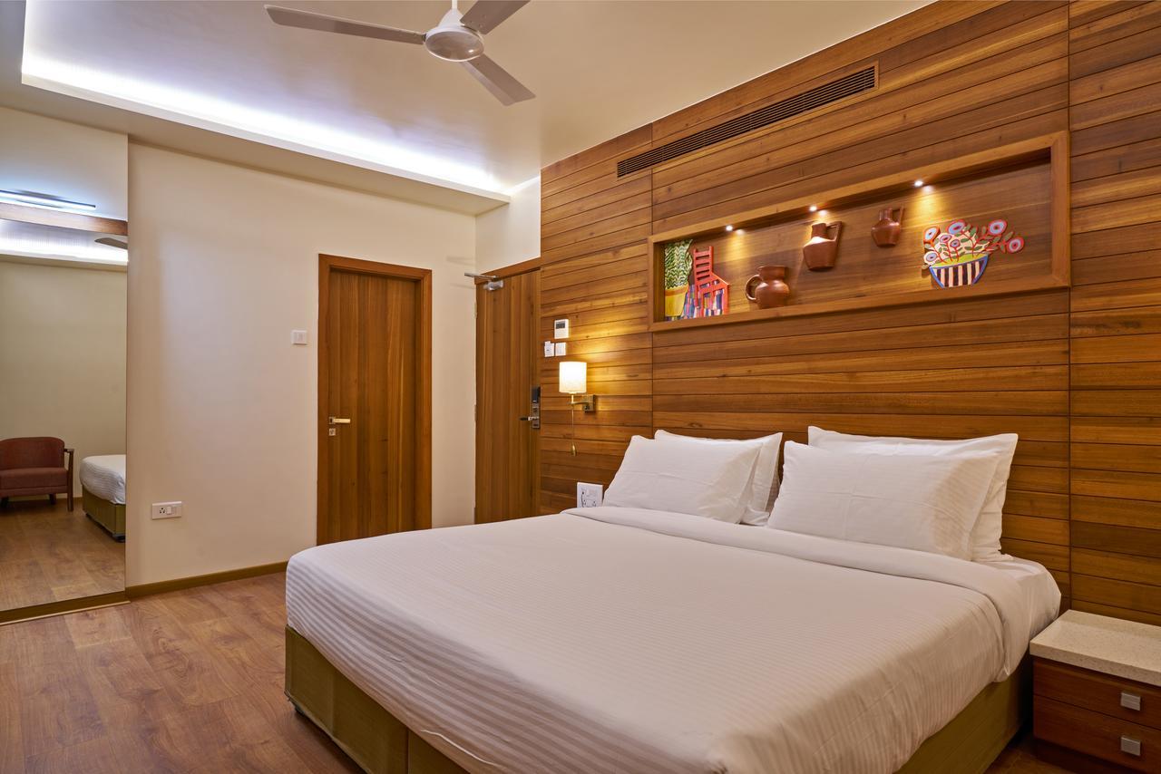 Hotel Atharv Top Rated Business Hotel In Kolhapur Exterior foto