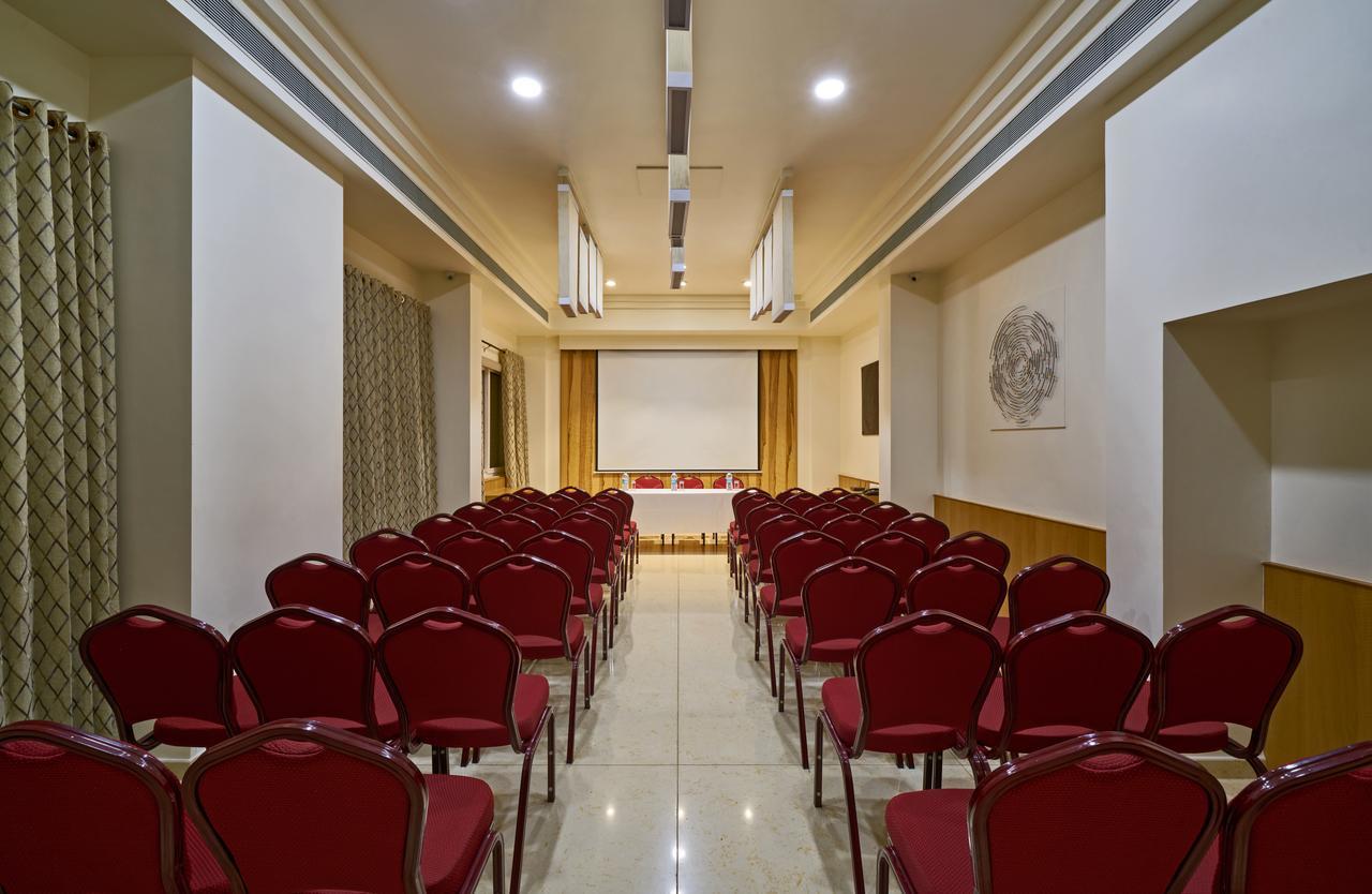 Hotel Atharv Top Rated Business Hotel In Kolhapur Exterior foto