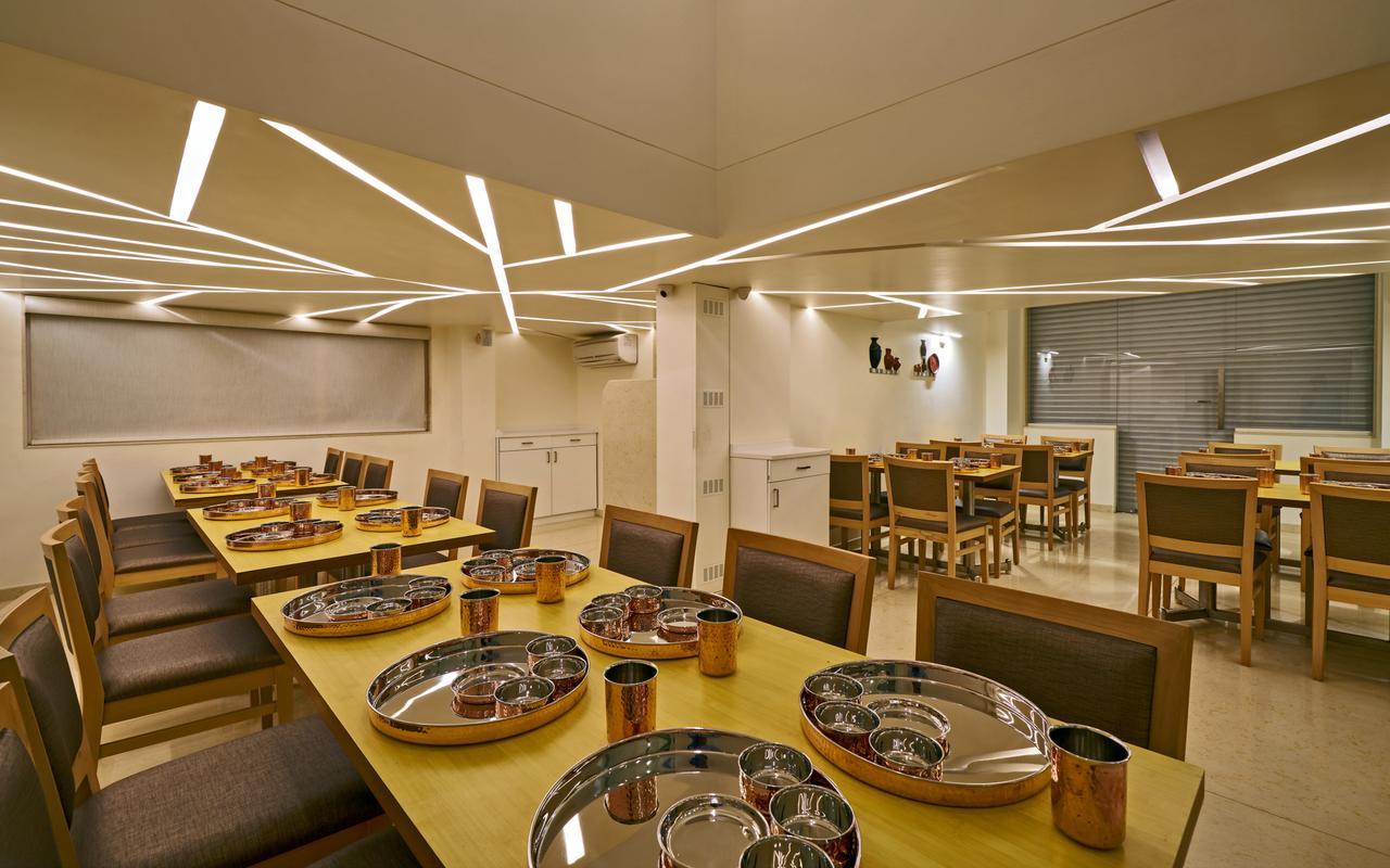 Hotel Atharv Top Rated Business Hotel In Kolhapur Exterior foto