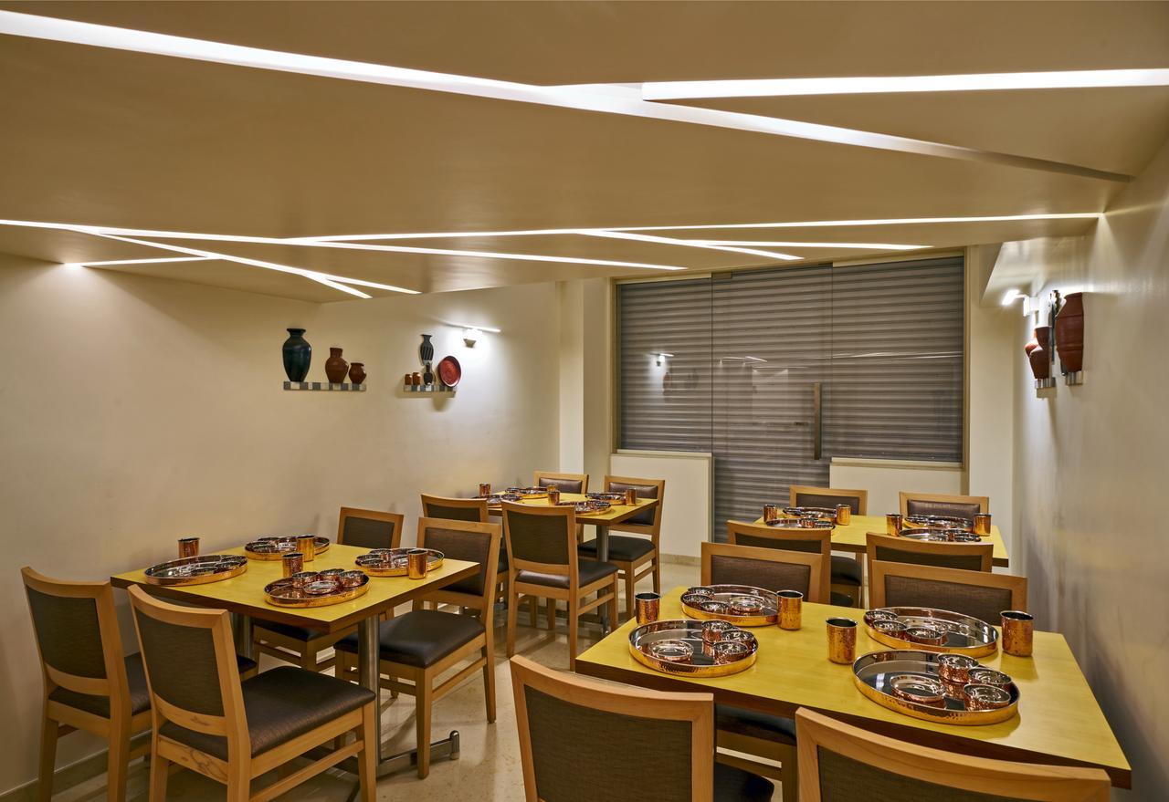 Hotel Atharv Top Rated Business Hotel In Kolhapur Exterior foto