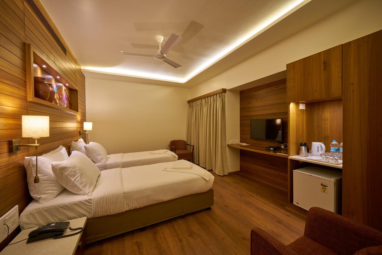 Hotel Atharv Top Rated Business Hotel In Kolhapur Exterior foto