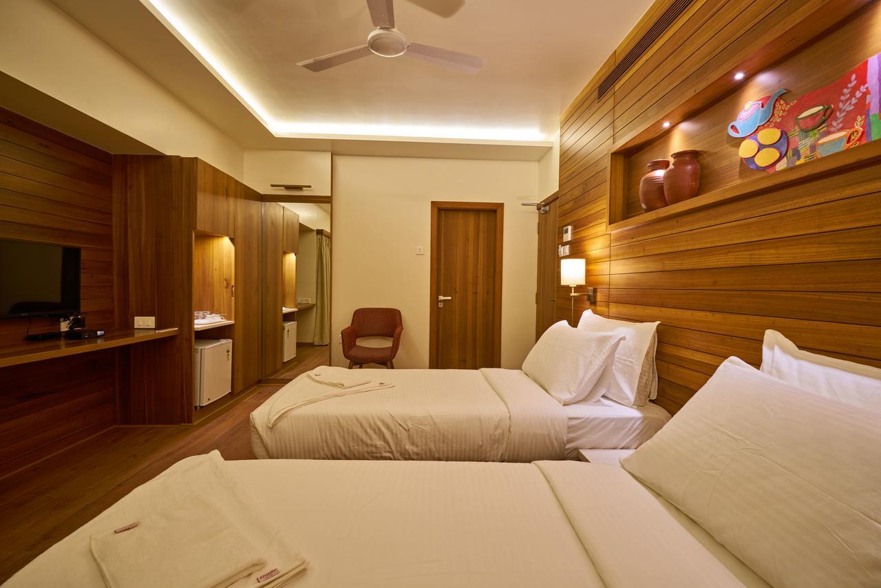 Hotel Atharv Top Rated Business Hotel In Kolhapur Exterior foto