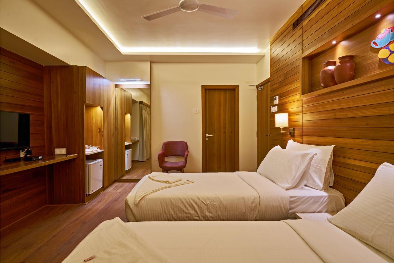 Hotel Atharv Top Rated Business Hotel In Kolhapur Exterior foto
