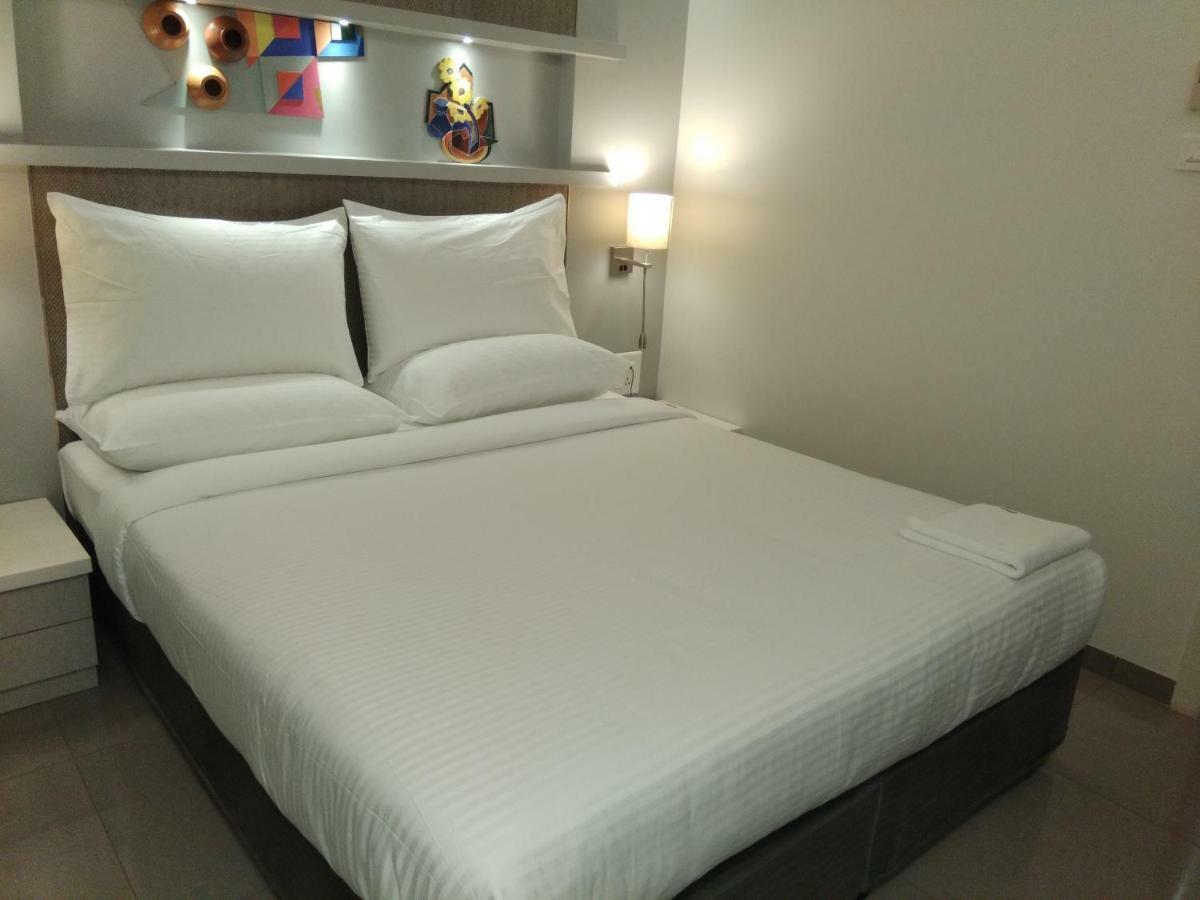 Hotel Atharv Top Rated Business Hotel In Kolhapur Exterior foto