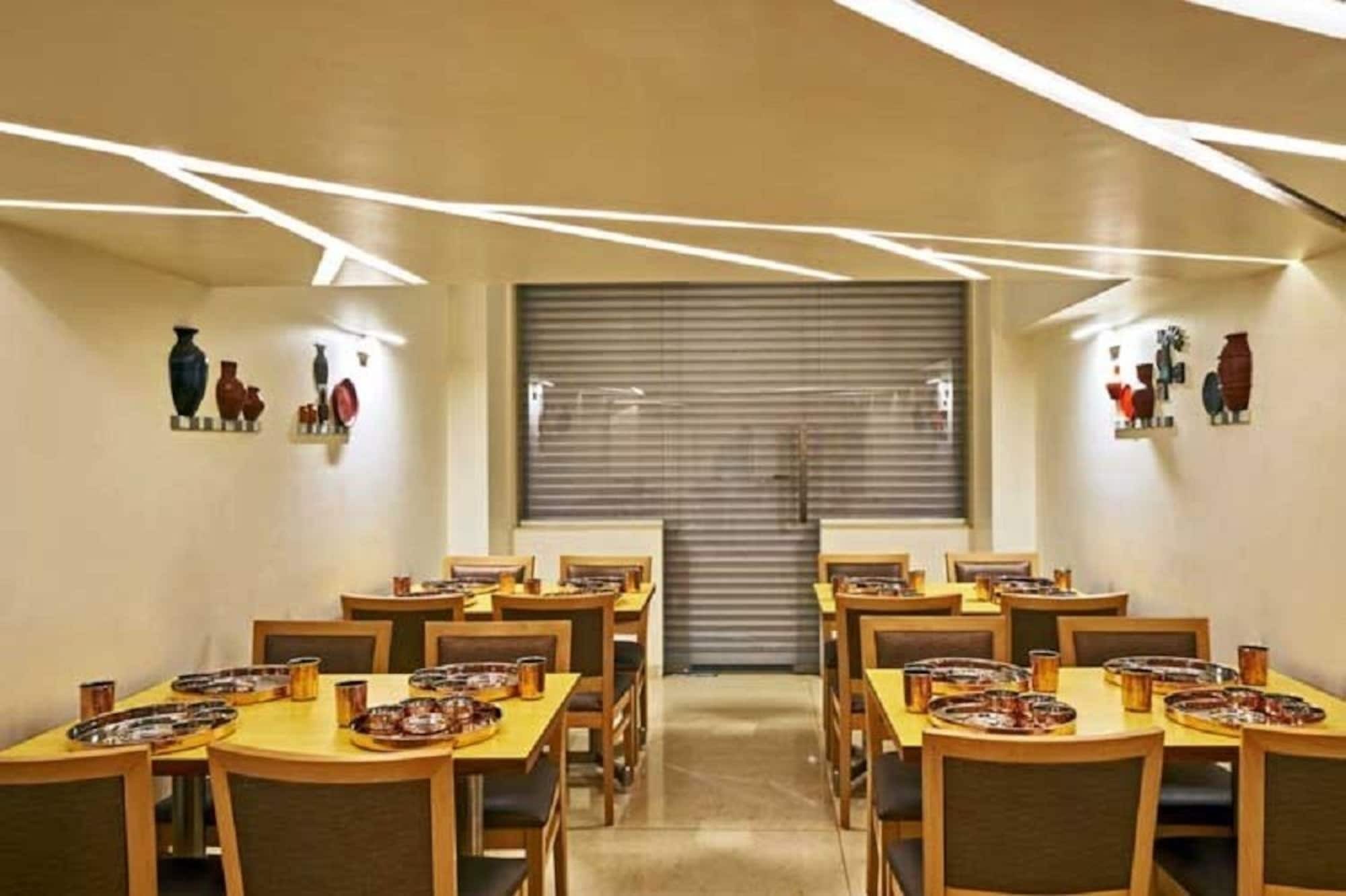 Hotel Atharv Top Rated Business Hotel In Kolhapur Exterior foto
